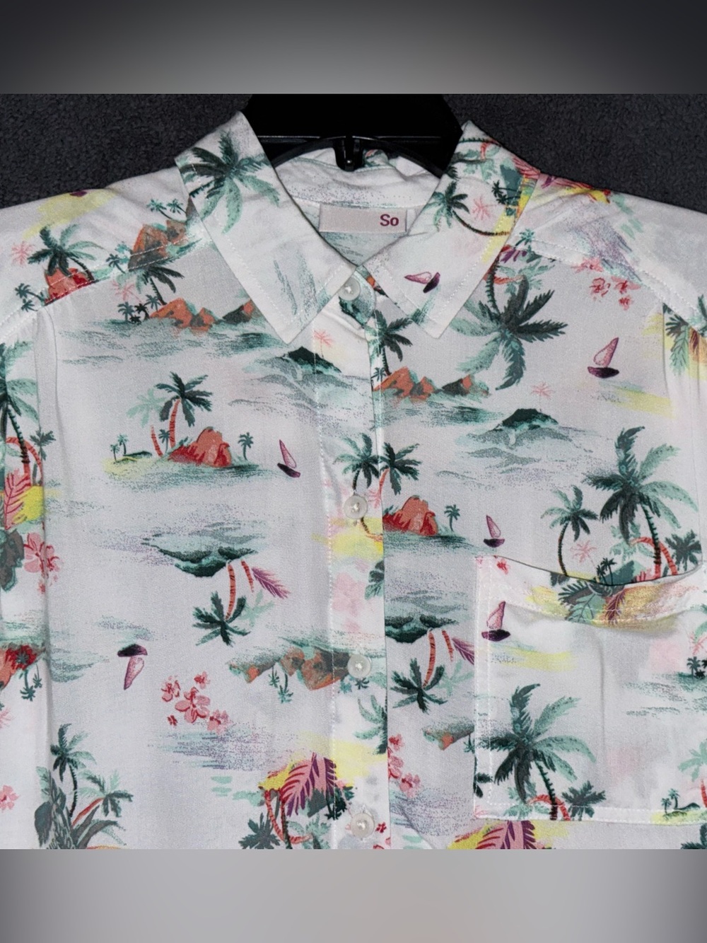 NWT SO White Tropical Print Short Sleeve Button-Up Blouse Size Small - Picture 8 of 15